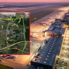 Mapa drogowa z zaznaczoną trasą do lotniska Katowice Pyrzowice. Widok lotniska z samolotami i parkingami.