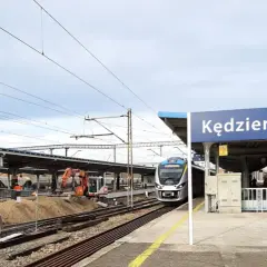 Pociąg z Krzyża: Gdzie się zatrzymuje? Sprawdź trasy i stacje!
