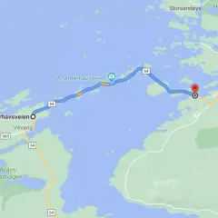 Trasa drogi Atlanterhavsveien na mapie, prowadząca przez wyspy i mosty nad wodami.