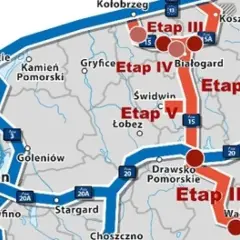 Mapa drogowa z etapami budowy, od Świnoujścia przez Białogard do Kołobrzegu i dalej.