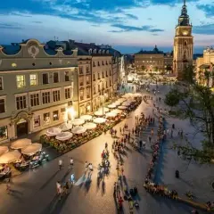 Autobusy Kraków-Lwów: MDA, bilety i jak uniknąć kolejek?