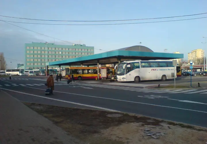 Przystanek autobusowy Henryszew: Gdzie jest i jak dojechać z Łodzi?