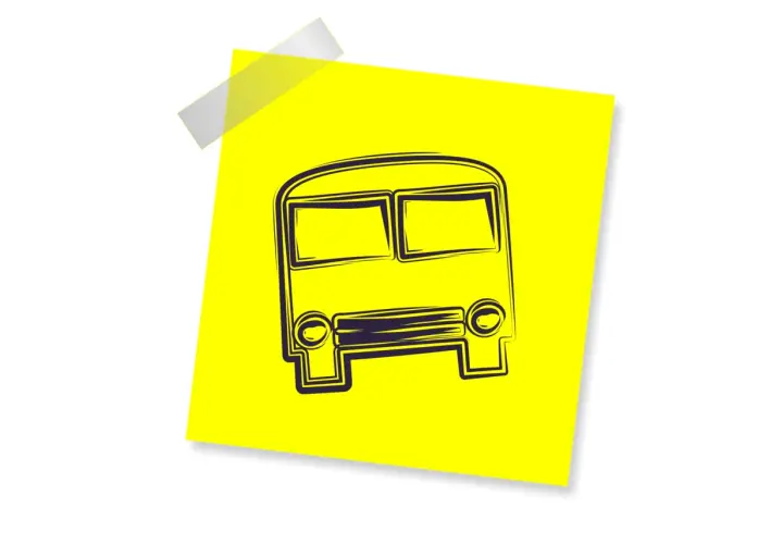 Szkic autobusu na żółtej kartce, przypominający pks namysłów rozkład jazdy.