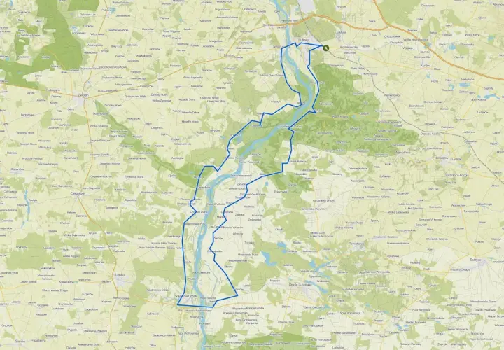 Trasa z Warszawy do Kazimierza Dolnego biegnie przez malownicze tereny, w tym wzdłuż Wisły.
