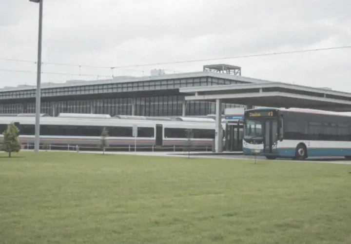 Autobus na lotnisko Balice z Dworca Głównego Wschód: Jak dojechać?