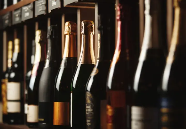 Limity alkoholu do Polski: Ile możesz wwieźć z UE i spoza niej?