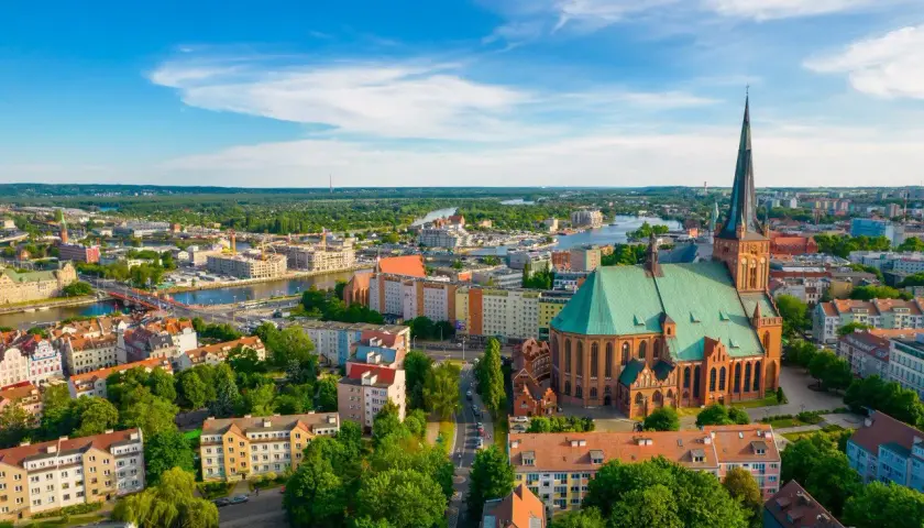 Gdzie leży Szczecin? Odkryj jego wyjątkowe położenie i atrakcje