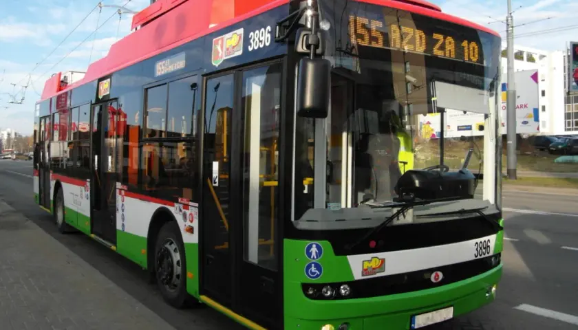 Autobus MPK Lublin z numerem 3896, linia 155. Idealny na szybki bilet 15 minutowy po mieście.