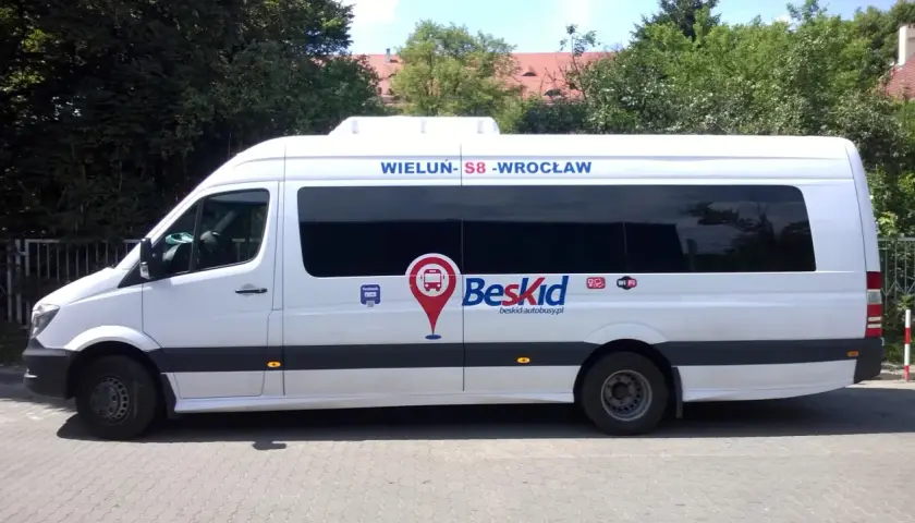 Beskid Oława: Dworzec PKS, rozkłady, alternatywy. Nie daj się zaskoczyć!