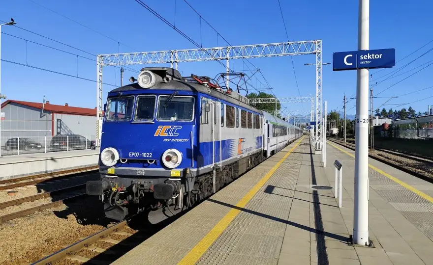 Pociąg z Poznania do Zakopanego - Ile trwa podróż bez przesiadek?