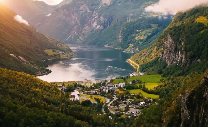 Pogoda w Norwegii - kiedy jechać i co spakować?