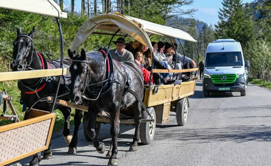 Bus Zakopane - Palenica Białczańska - Ile kosztuje i jak dojechać?