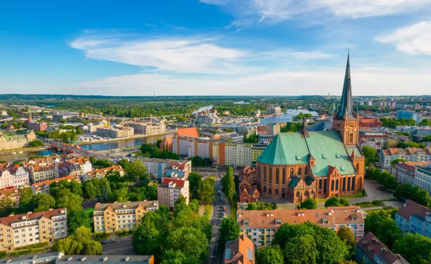 Gdzie leży Szczecin? Odkryj jego wyjątkowe położenie i atrakcje