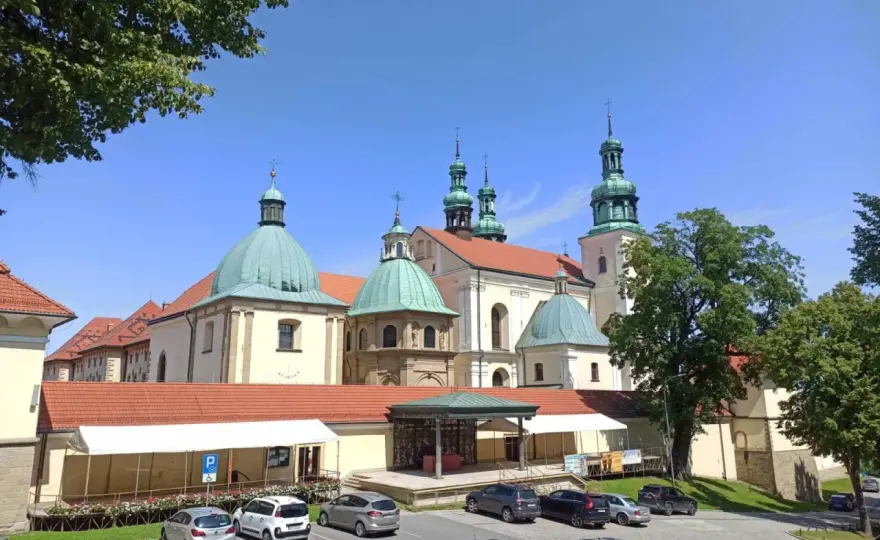Kraków-Kalwaria Zebrzydowska - Jak dojechać najszybciej/najtaniej?
