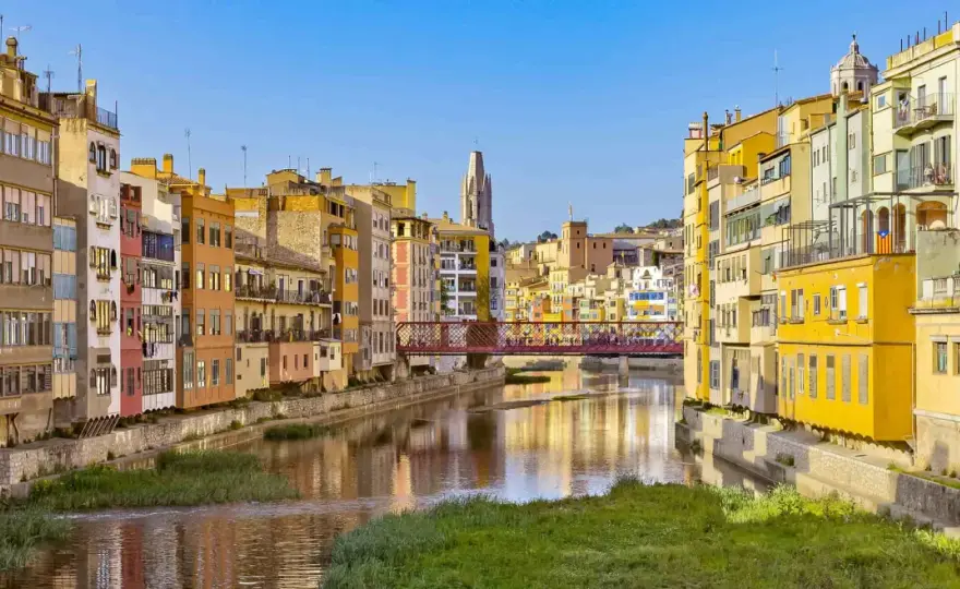 Girona - Barcelona - Jak dojechać w 38 minut? Sprawdź najlepsze opcje