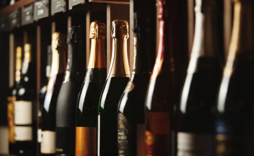 Limity alkoholu do Polski: Ile możesz wwieźć z UE i spoza niej?