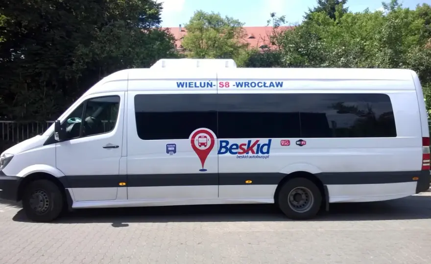Beskid Oława: Dworzec PKS, rozkłady, alternatywy. Nie daj się zaskoczyć!