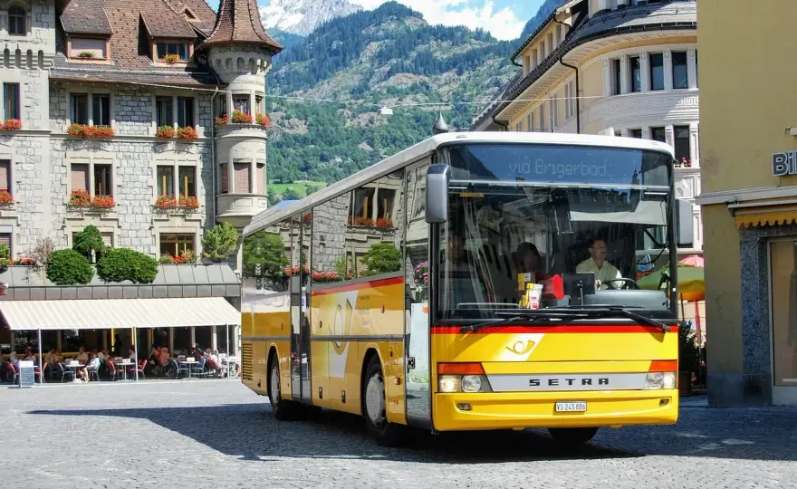 Bus do Szwajcarii - Jak zaplanować start podróży bez stresu?
