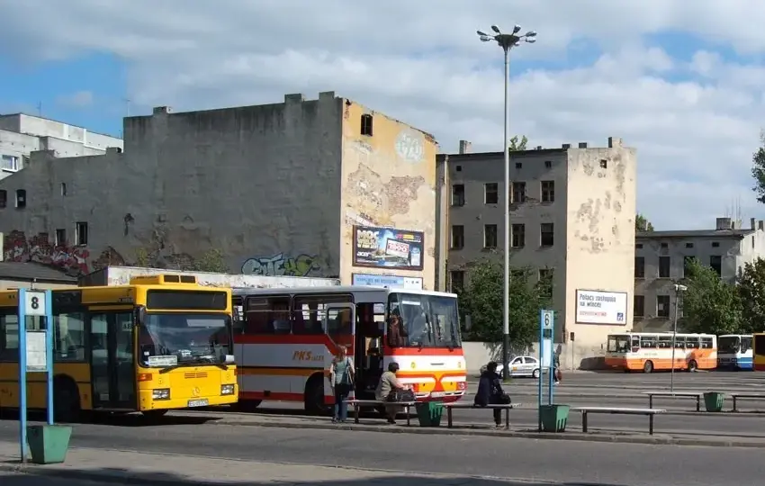 Autobus Łódź-Kielce 4:30: Dworzec Fabryczna jak nie przegapić?