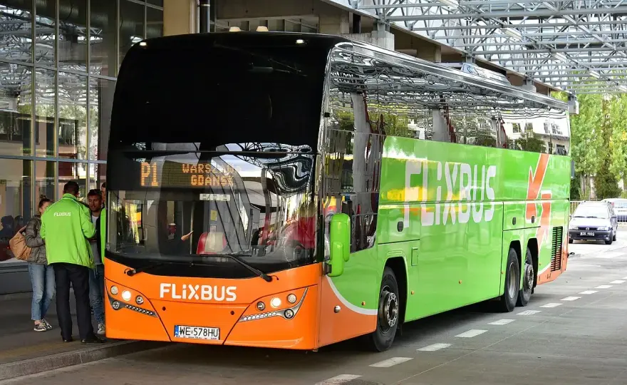 Zwrot za bilet FlixBusa - Jak odzyskać pieniądze i uniknąć błędów?