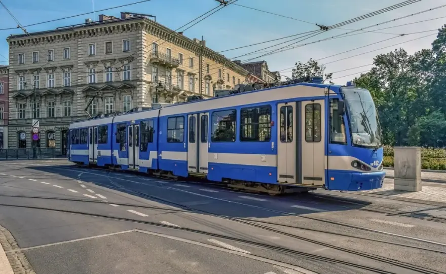 Rodzinny bilet weekendowy w Krakowie - Jak działa i czy się opłaca?