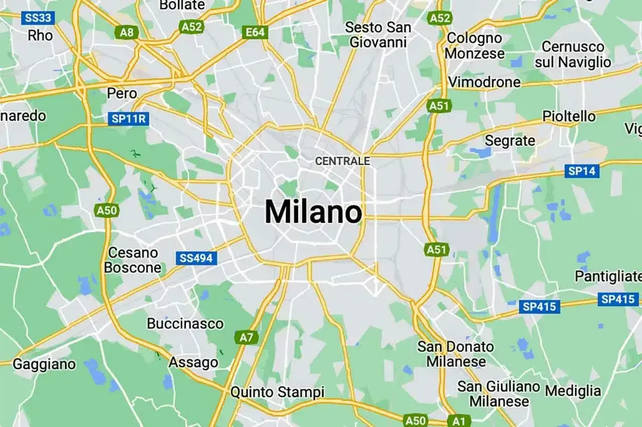 Mapa Mediolanu z zaznaczonymi drogami i przedmieściami, wskazująca lokalizację lotnisk w pobliżu.