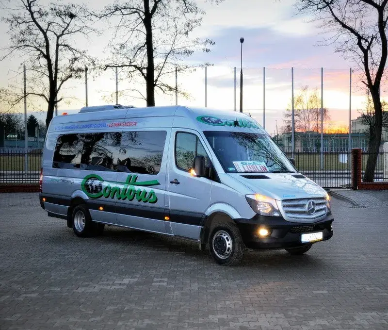 Contbus Warszawa: Skąd odjeżdżają autobusy? Adresy i dojazd