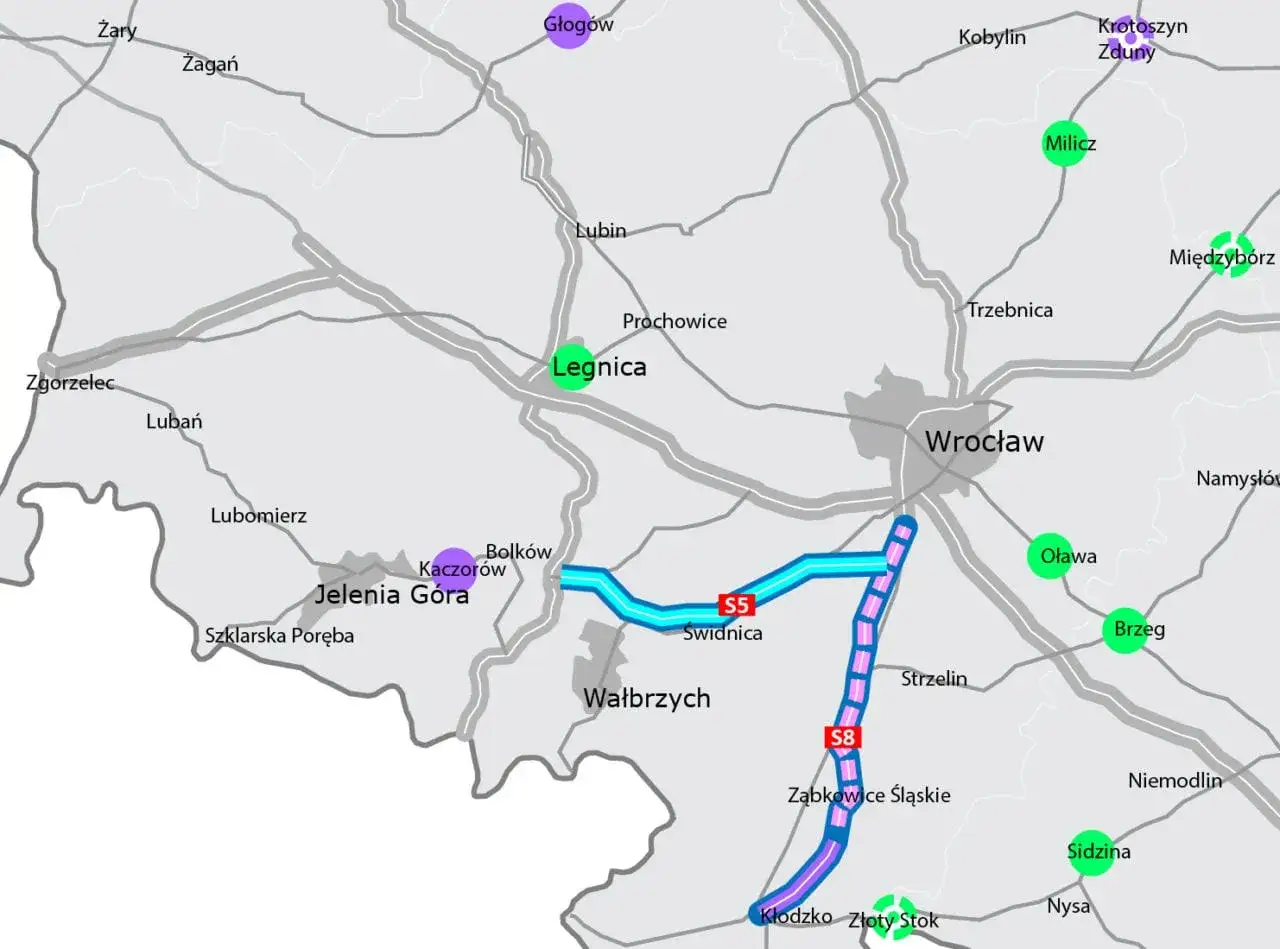 Mapa drogowa Dolnego Śląska z zaznaczonym Wrocławiem i drogami S5, S8. Widać też Jelenia Góra, Wałbrzych i kamienna góra.