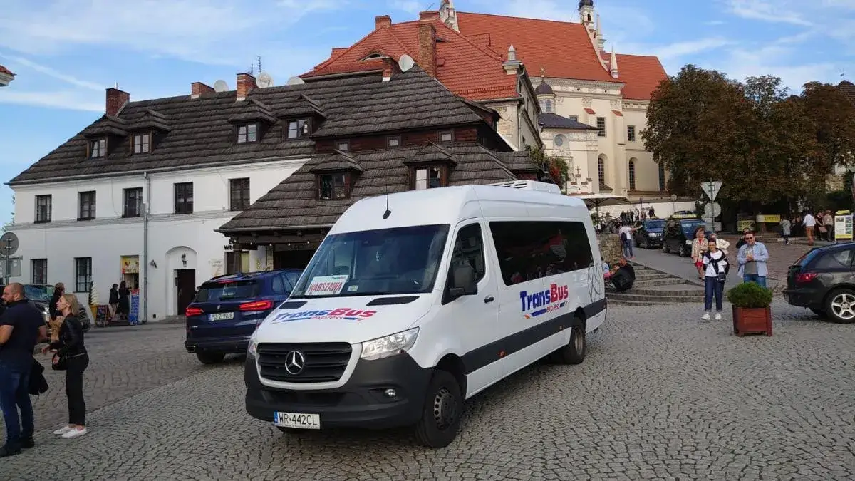 Dworzec Autobusowy Kazimierz Dolny Transbus